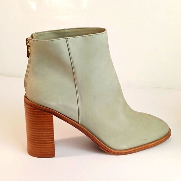 Antonio Melani woman's cammden nubuck leather block heel booties size 9.5 - Picture 4 of 9